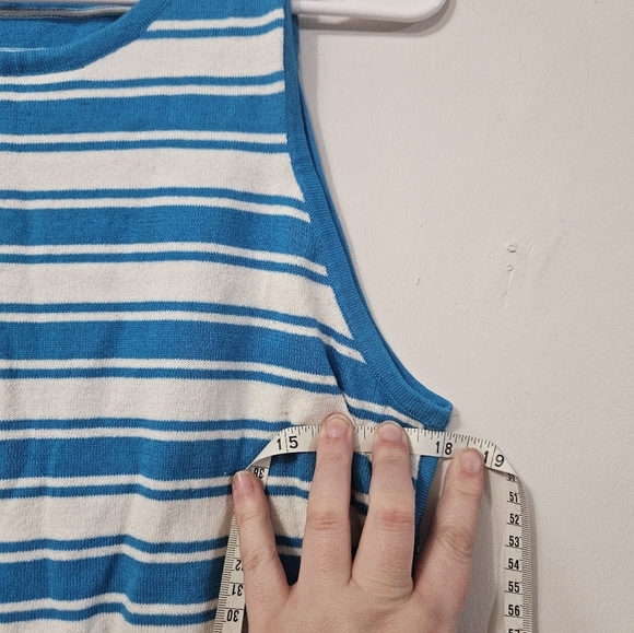 Micheal Michael Kors Blue and White Striped Sleeveless Top! - Picture 5 of 6